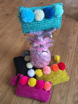 Clutch Ibiza Pom Pom
