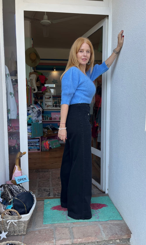 Flared Jean mit Goldknöpfen black