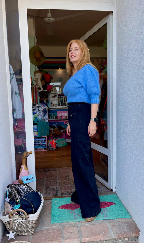 Flared Jean mit Goldknöpfen black