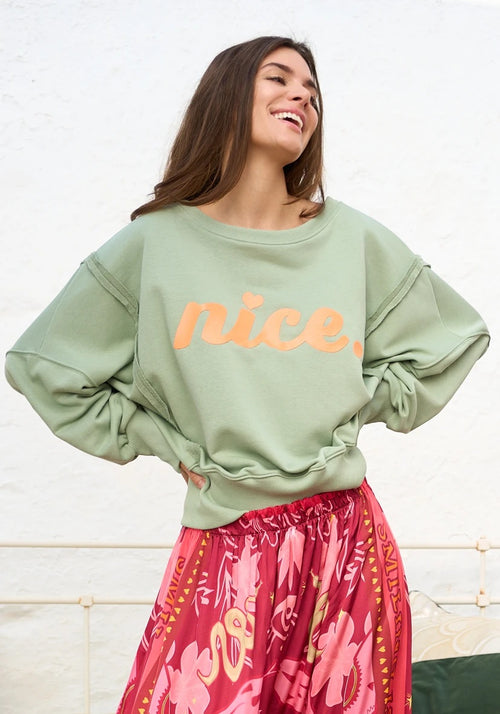 Miss Goodlife Roundneck Sweater Wide "Nice" Almond/neonorange