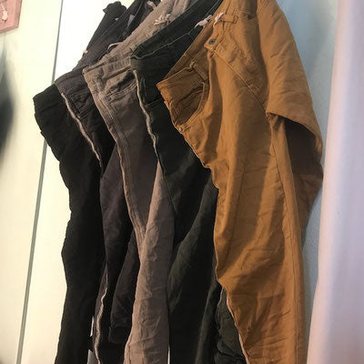 farbe:Gelb | Strechjean mit Silberstreifen