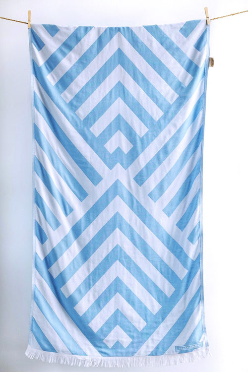 Beachtowel Benitses hellblau/weiß