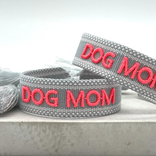 Webarmband "Dog Mom" light grey/neon pink