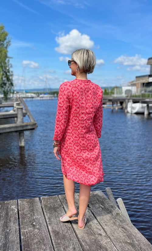 Sapphire Short Kaftan Coral Ikat