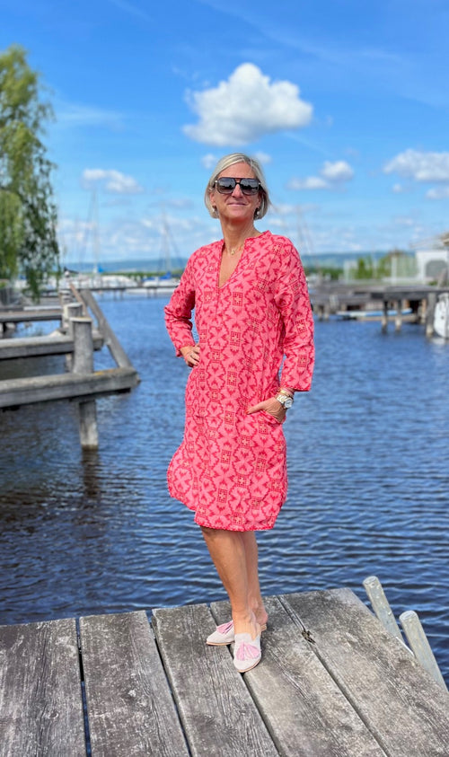 Sapphire Short Kaftan Coral Ikat