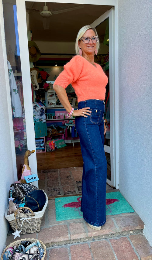 Flared Jean mit Goldknöpfen navy