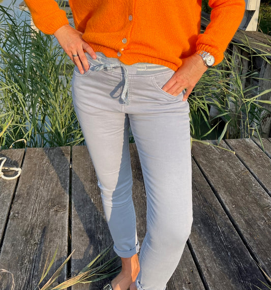 Stretch Jean Joggingstyle light grey
