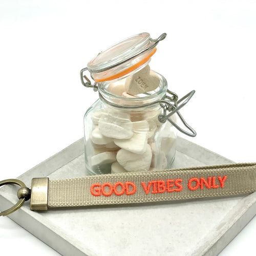 Key Ring "Good Vibes Only" beige/neon orange